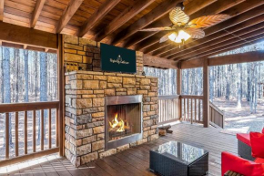 Large Luxury 2BR Cabin w Hot Tub Double Trouble was designed for fun comfort and memories minutes from buzzling Hochatown and beautiful Beaver Bend State Park